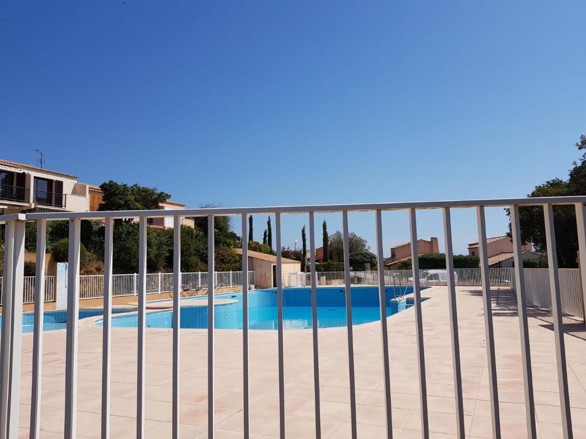 Villa Mit Grossartigem Panoramablick Auf Das Meer Und Direkt Am Pool La Croix-Valmer Exterior photo