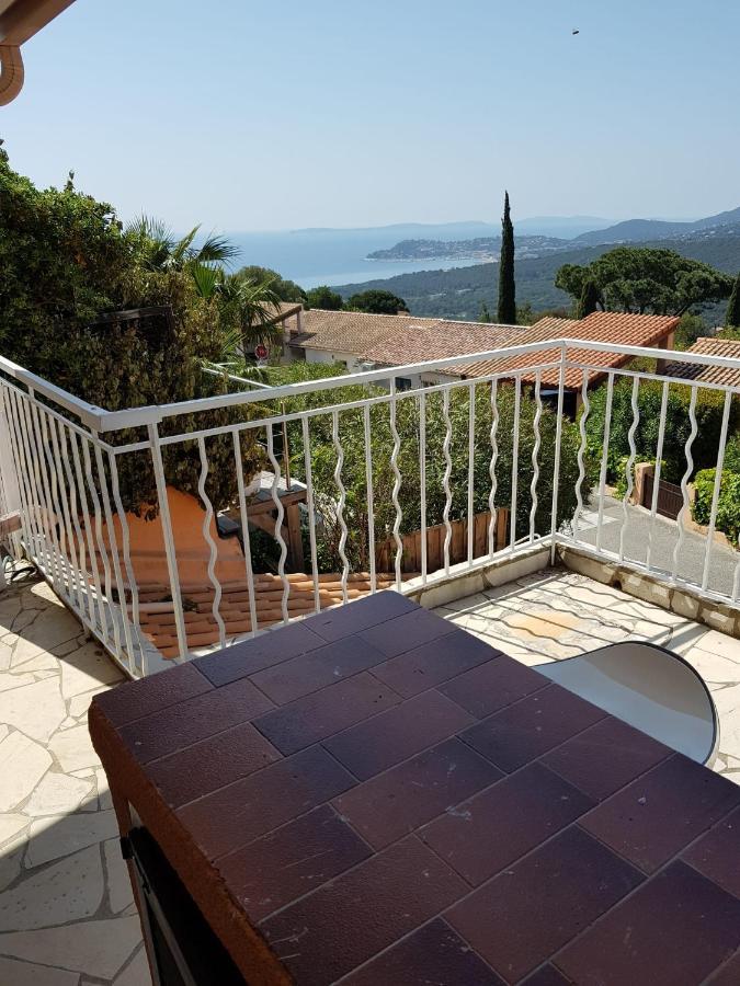 Villa Mit Grossartigem Panoramablick Auf Das Meer Und Direkt Am Pool La Croix-Valmer Exterior photo